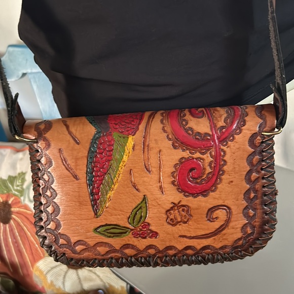 Vintage Hand-Tooled Leather Crossbody Bag w Hummingbird & Musical Note - Picture 5 of 9